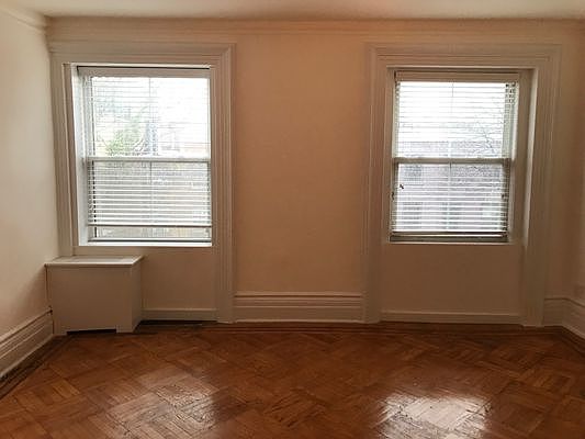2nd image of 20 Sidney Pl APT 4C
