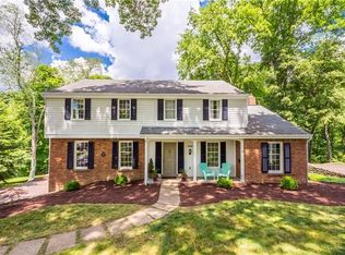 1846 Taper Dr, Pittsburgh, PA 15241