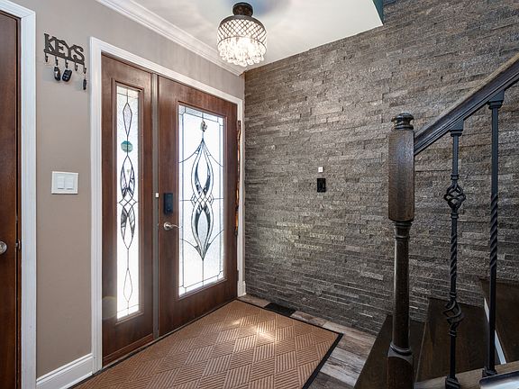 3rd image of 10 Matts Rd