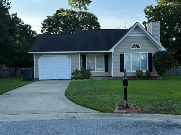 2709 Carlisle Ct, Greenville, NC 27858