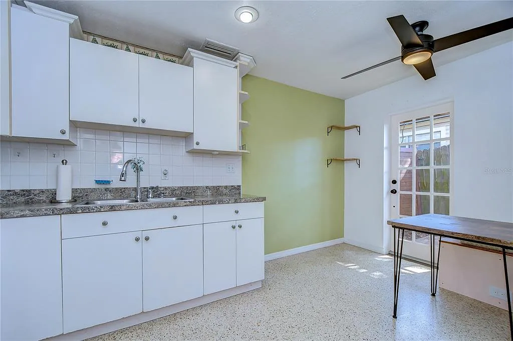 1 bed, 1.0 bath, 350 sqft, $1,350 — Photo 4