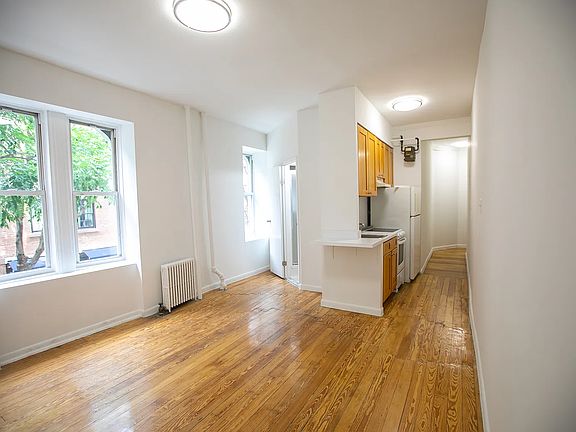 2nd image of 234 Thompson St APT 6