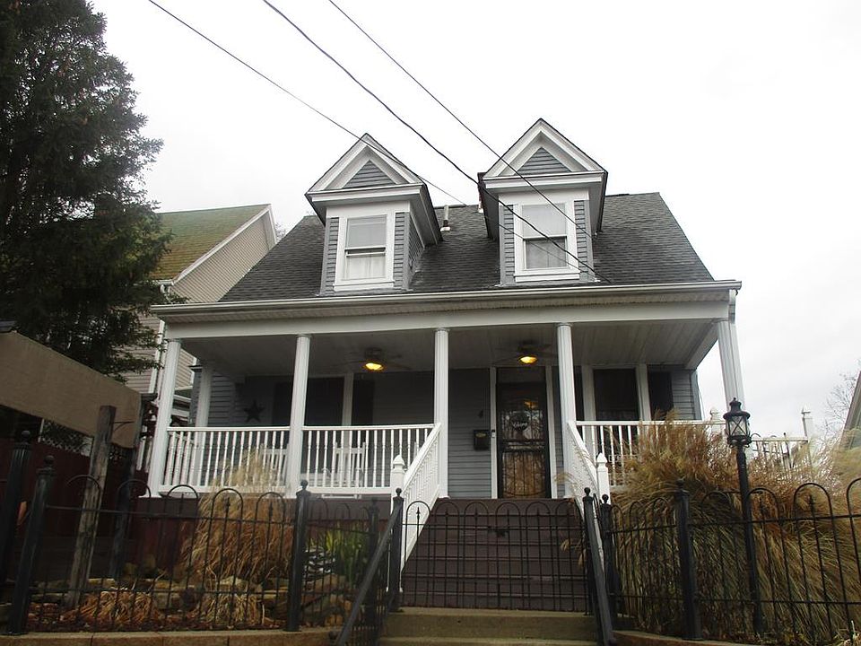 1st image of 4 Rose Ln