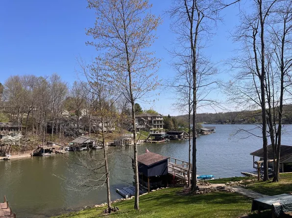 503 Greenacre Cir, Howard, OH 43028