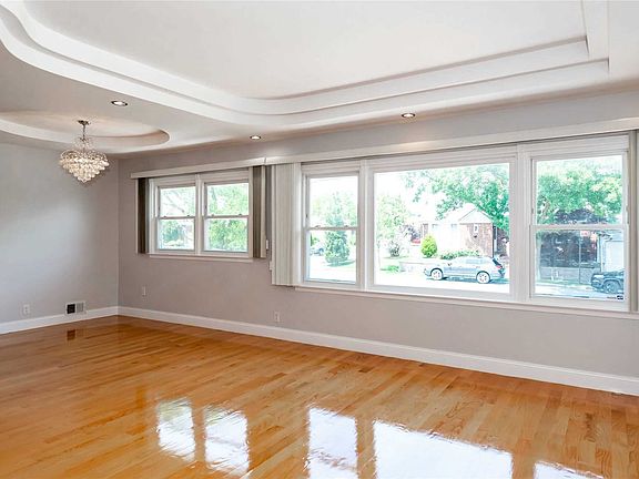 4th image of 20624 26th Ave
