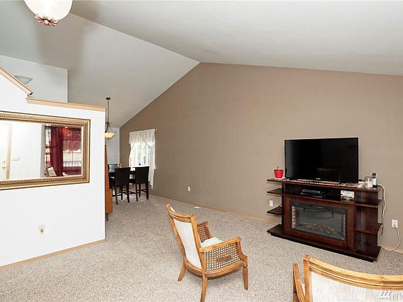 5th image of 7812 192nd Street Ct E