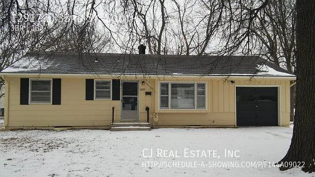 3 bed, $1,450 — Photo 1