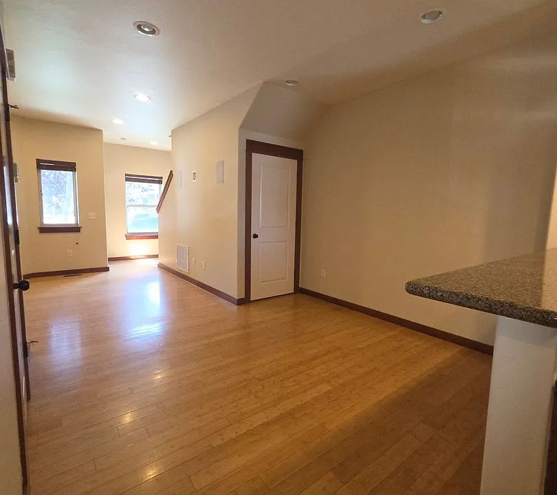3337 N 27th Ave #30