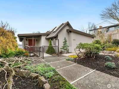 4002 26th Avenue W, Seattle, WA, 98199