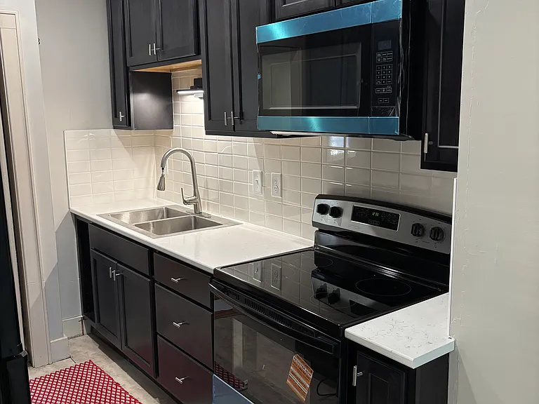 710 5th St SW — Photo 2