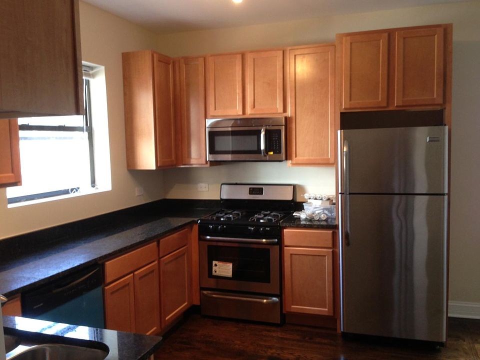 1st image of 1548 W Arthur Ave #2