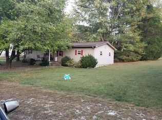 40 Highway 2001, Irvine, KY 40336