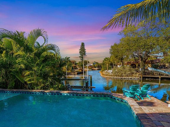 2nd image of 5214 Avenida Del Mare