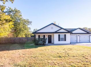 10898 Spring Town Rd, Mineral Pt, MO 63660