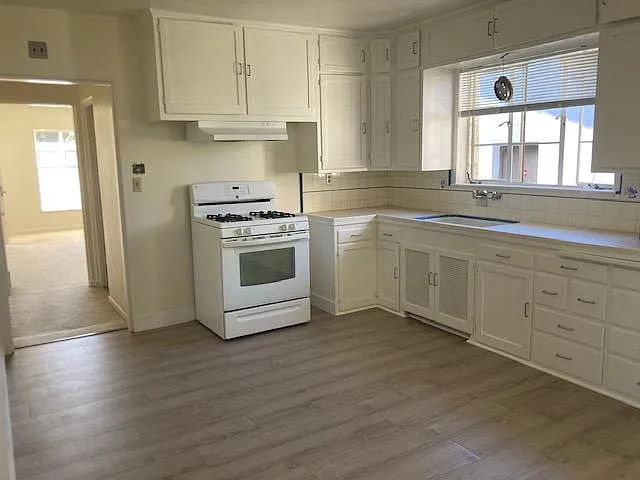154 Kitchen