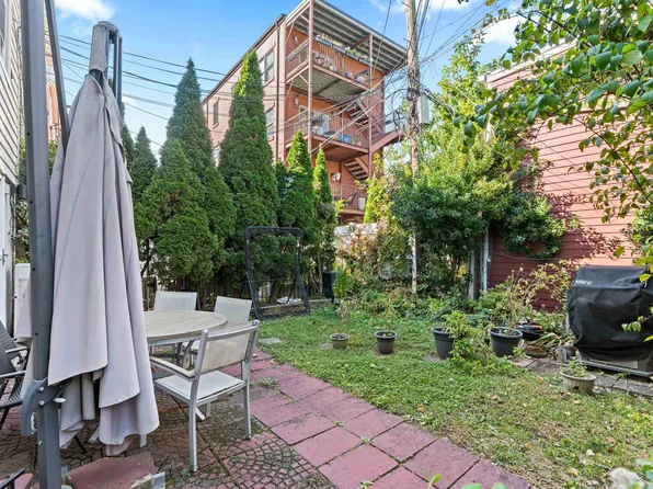 407 Manila Avenue image 16 of 17