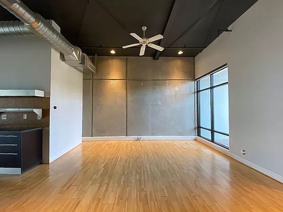5th image of 2226 1st Ave S APT 207