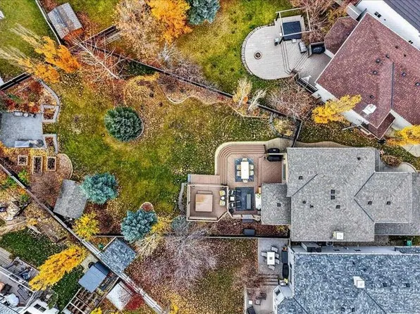 20 SE Hidden Valley Gdns NW, Calgary, AB T3A 5X3
