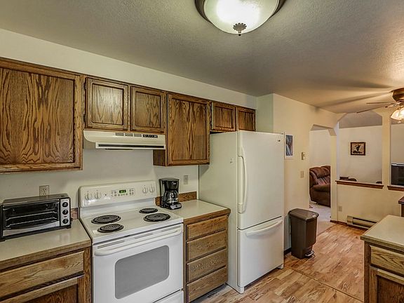 2nd image of 129 Stibnite St E #11