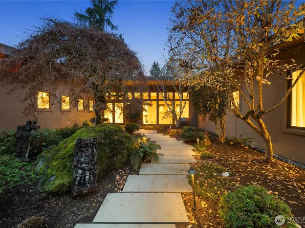 3215 78th Place NE, Medina, WA 98039