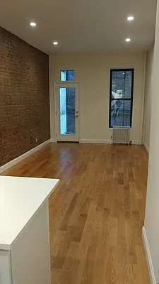 Rented by Bond New York | media 18