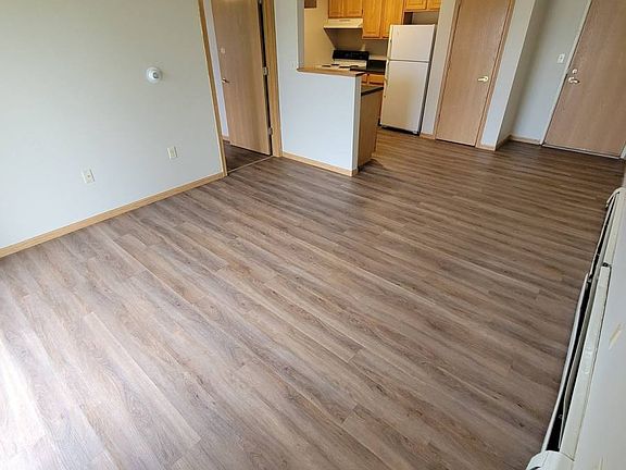 2nd image of 400 13th Ave NW Unit 3