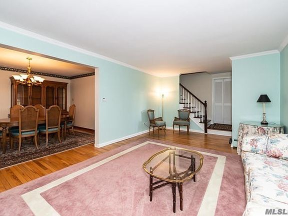 3rd image of 106 Poplar St