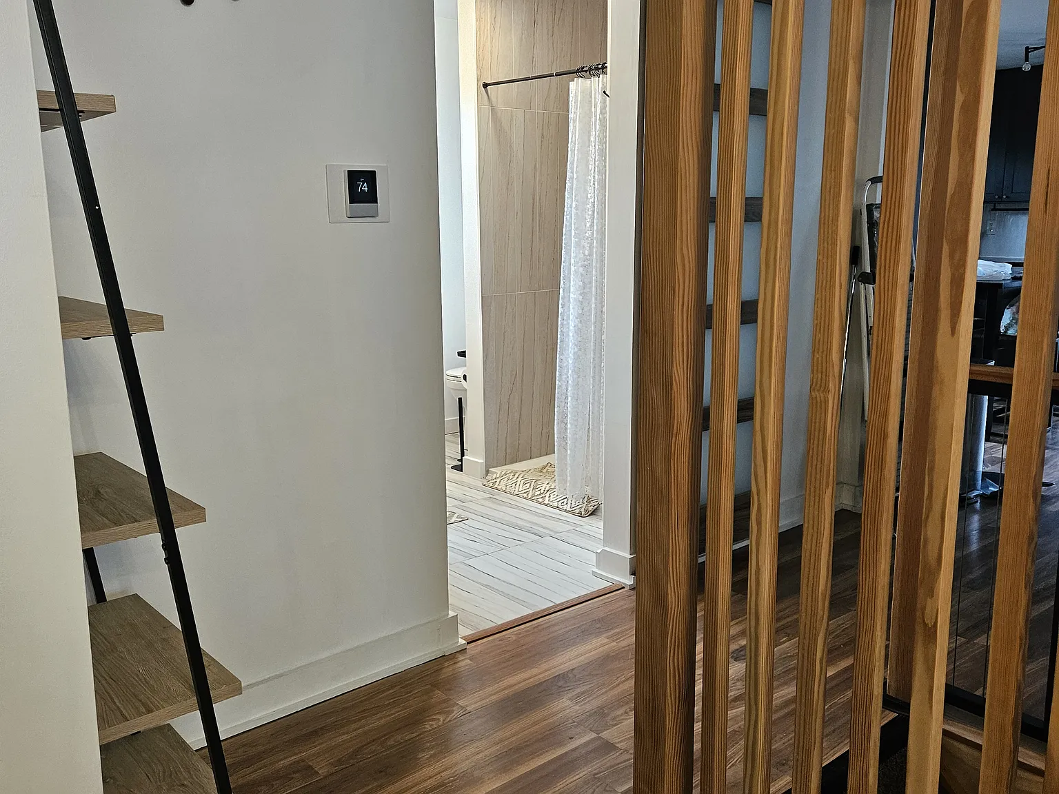 3 bed, 1300 sqft, $2,600 — Photo 3