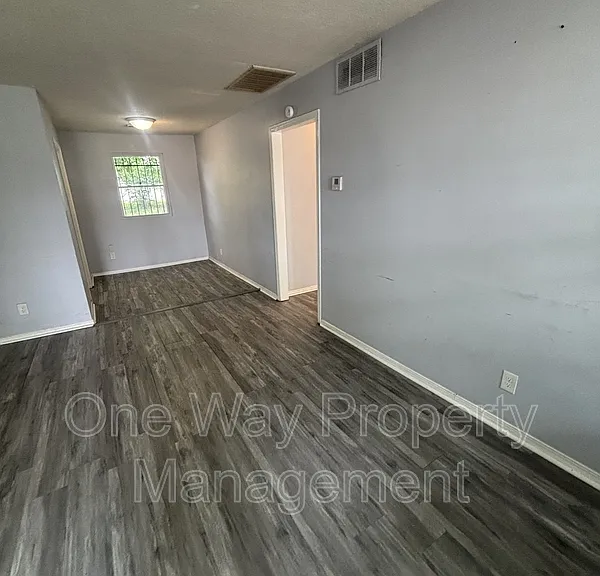 2134 N Minnesota Ave — Photo 7