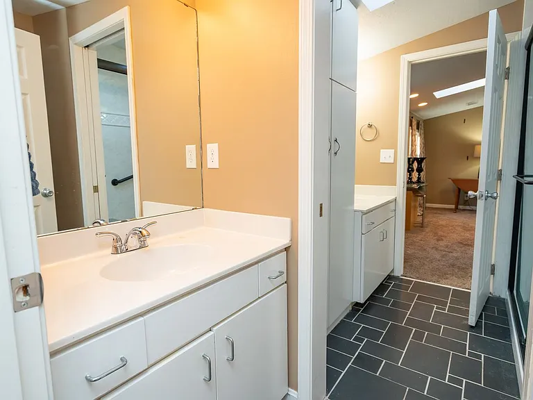 608 Highland Ave — Photo 11