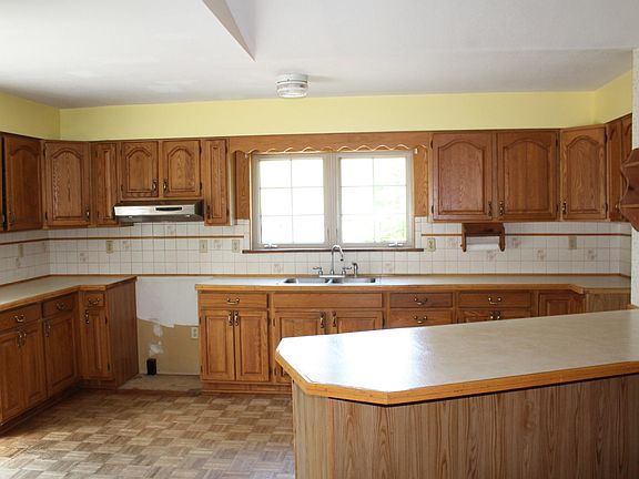 5th image of 12269 Blanchard St