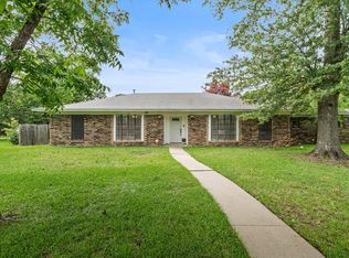 29 Heatherwood Dr, Texarkana, TX 75503
