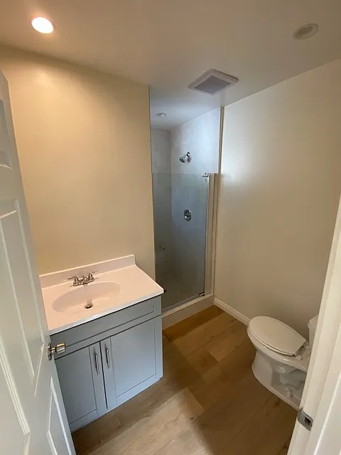 2 bed, 520 sqft, $2,300 — Photo 1