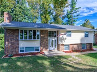 4740 Edens View Rd, Kingsport, TN 37664