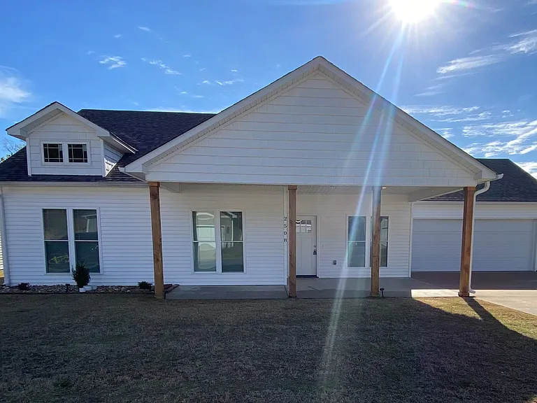 2508 Garden Bend Dr — Photo 1