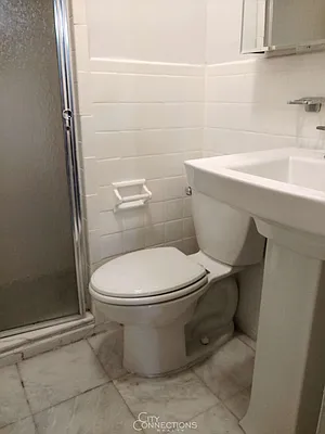 Rented by City Connections Realty | media 34