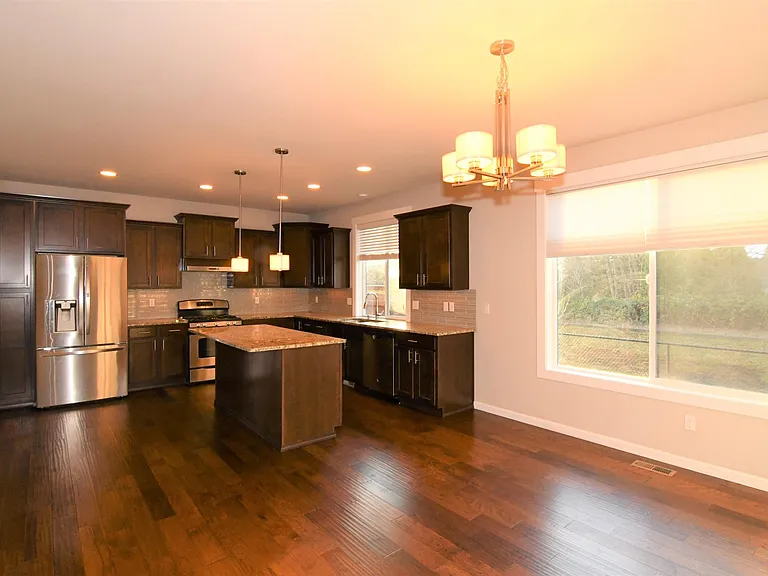 5013 Black Rock Loop SE — Photo 8