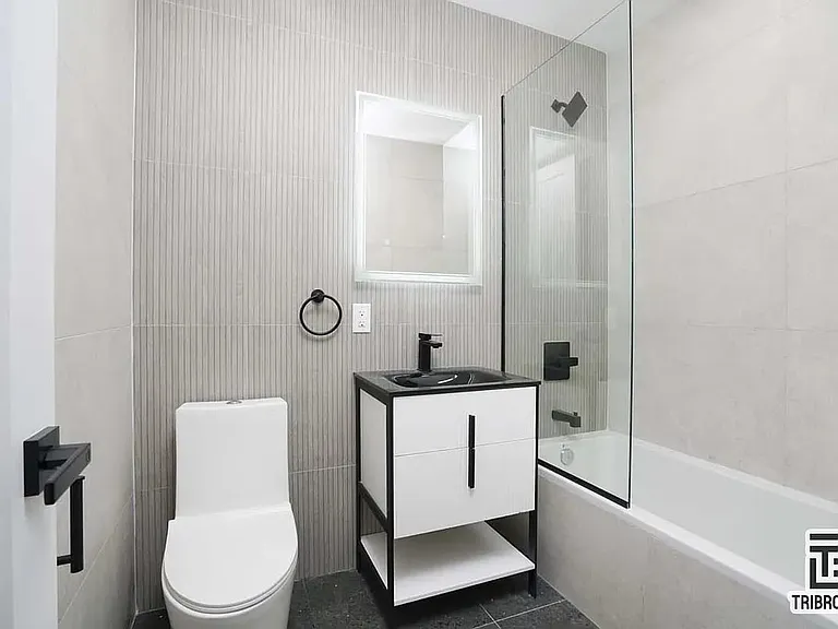 269 Winthrop St #2L — Photo 4