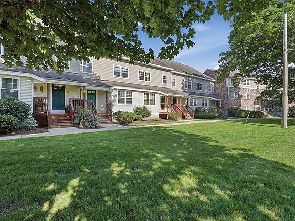 2nd image of 6 Mayberry Dr #E