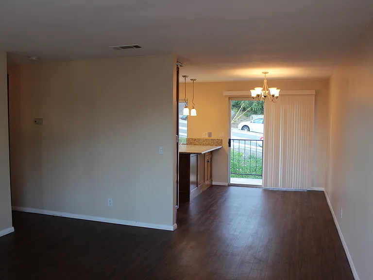 701 E 7th Ave #4 — Photo 7