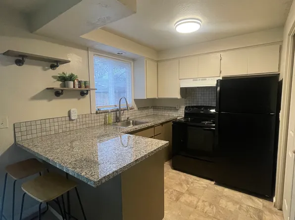 (undisclosed Address), Medford, OR 97501