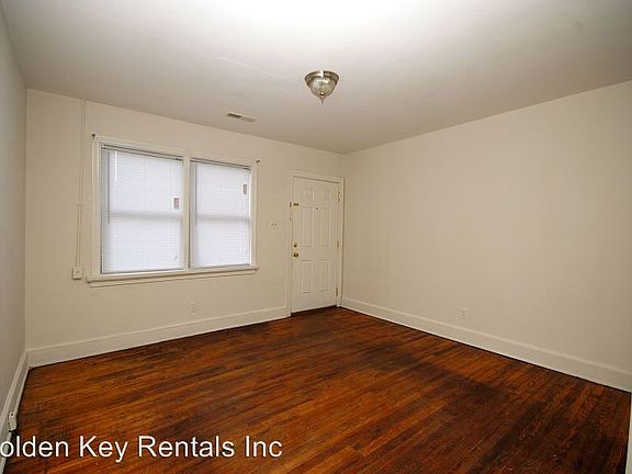 5th image of 813A E Walnut St