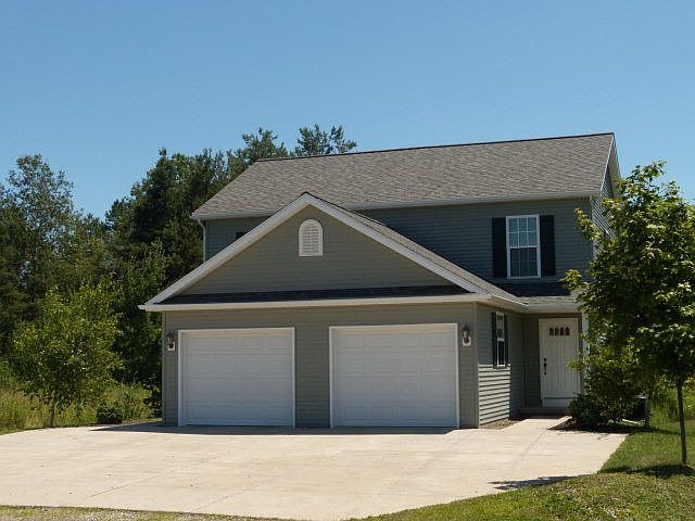 1st image of 420 Hillcrest Dr