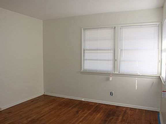 4th image of 13139 Lakewood Blvd