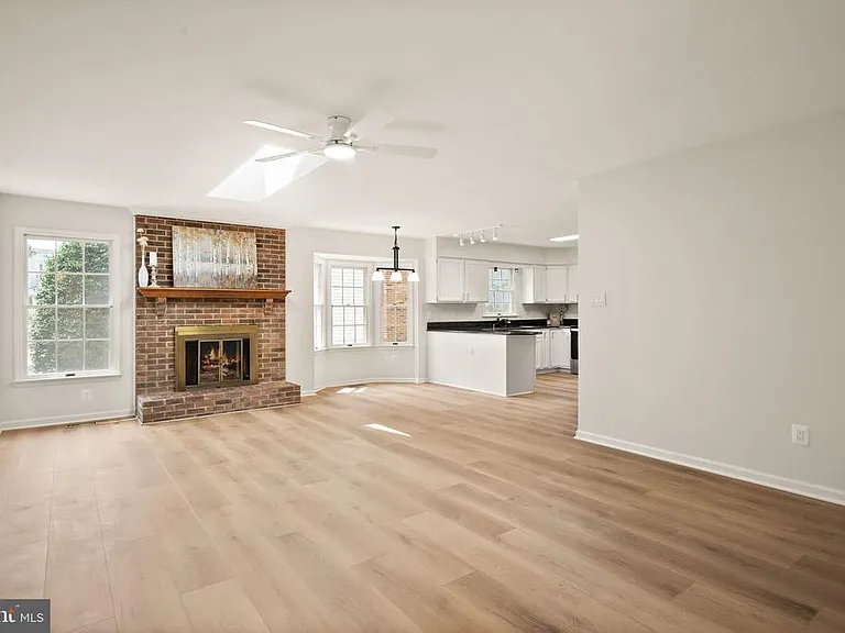 13647 S Springs Dr — Photo 17