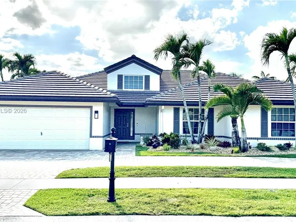 2723 E Abiaca Cir, Davie, FL 33328