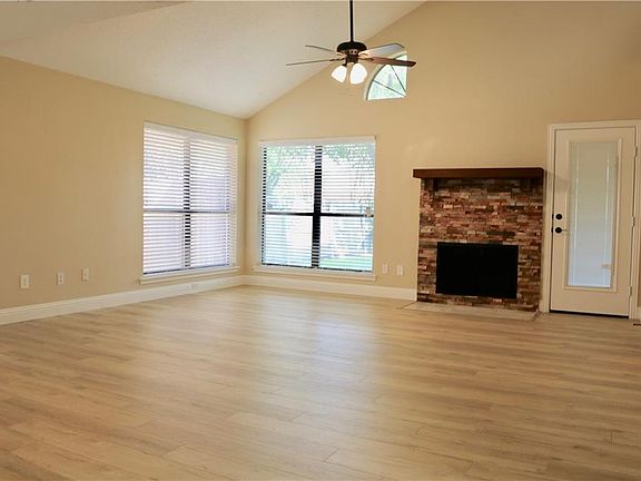 4th image of 1725 Quail Run Dr
