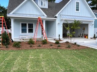 442 Raven Glen Dr, Southport, NC 28461