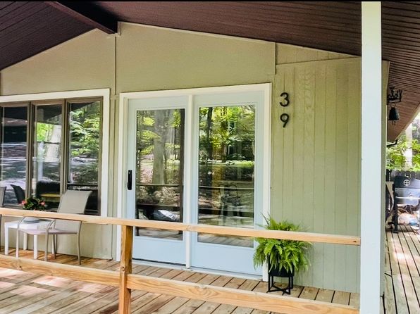 39 White Oak Rd