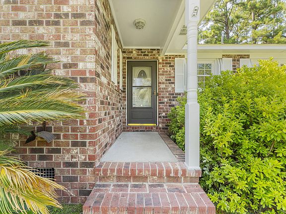 2nd image of 117 Sonia Dr